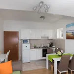 Apartamento Lea *