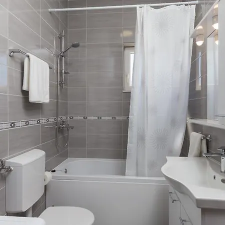 Lea Апартаменты