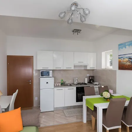 Апартаменты Lea *