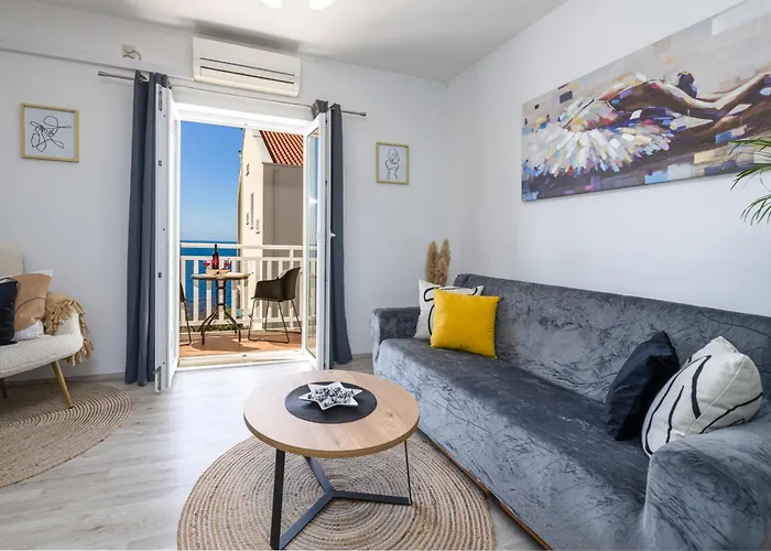 莱亚公寓 公寓 *