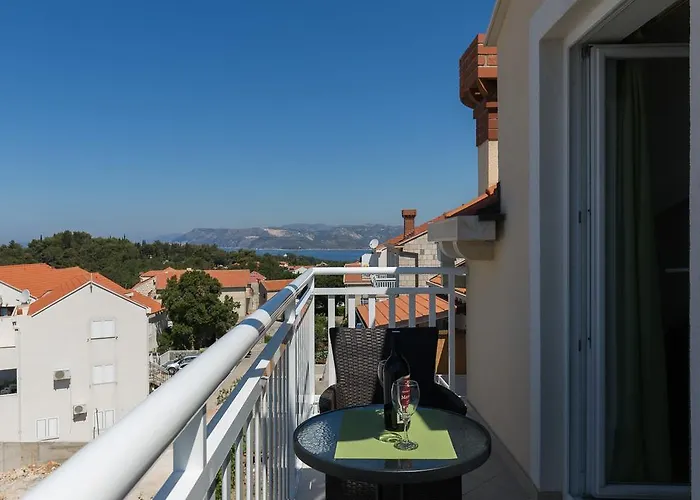 莱亚公寓 * 察夫塔特