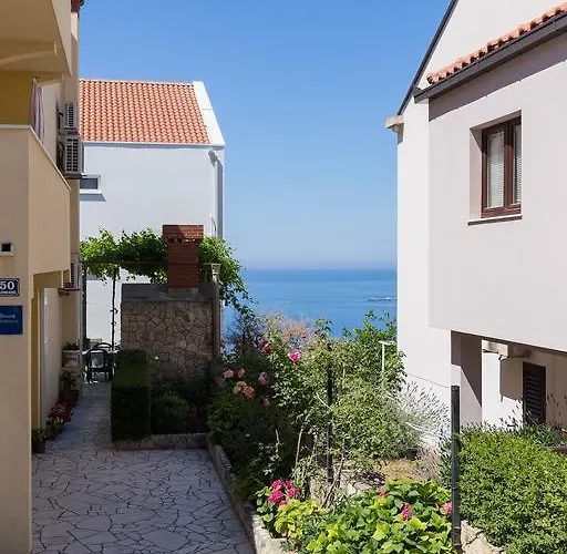 Lea * Cavtat