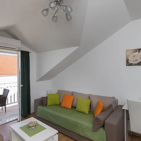 Lea Apartment *